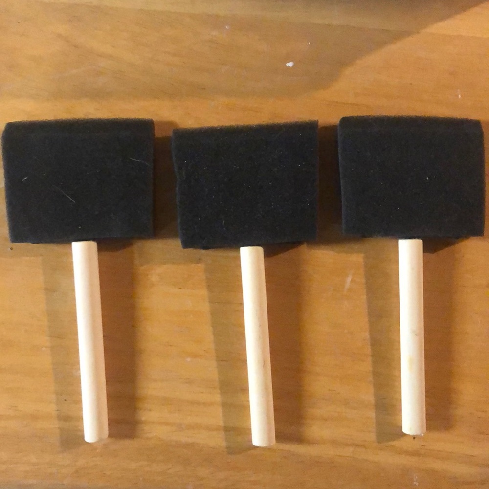 Foam paint brushes
